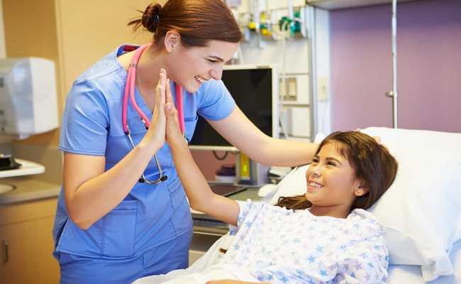 Duties and responsibilities of a registered nurse