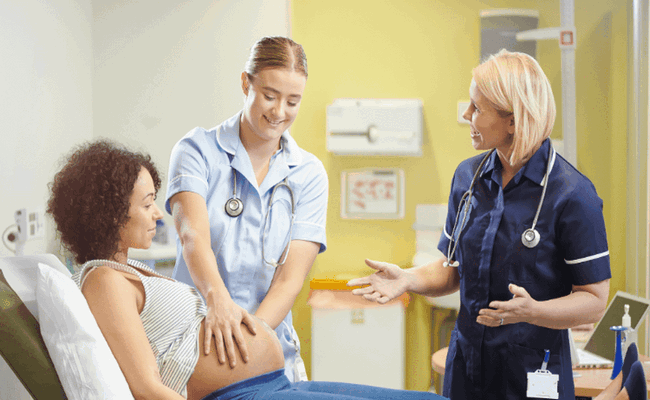 Duties and responsibilities of midwife in maternity care
