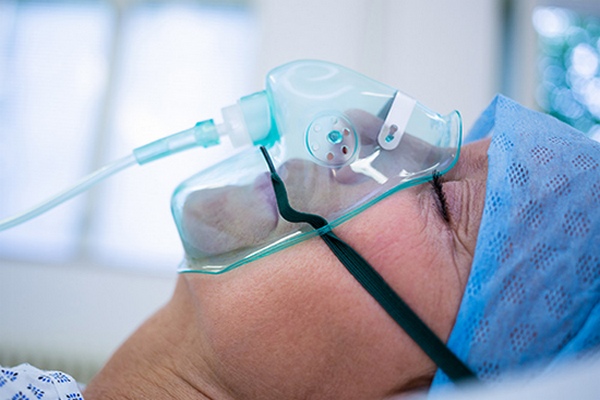 Oxygen therapy administration procedure through mask