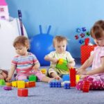 Developmental milestones of a child at 2 years and 3 years