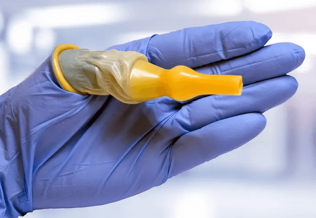 Condom catheter insertion procedure